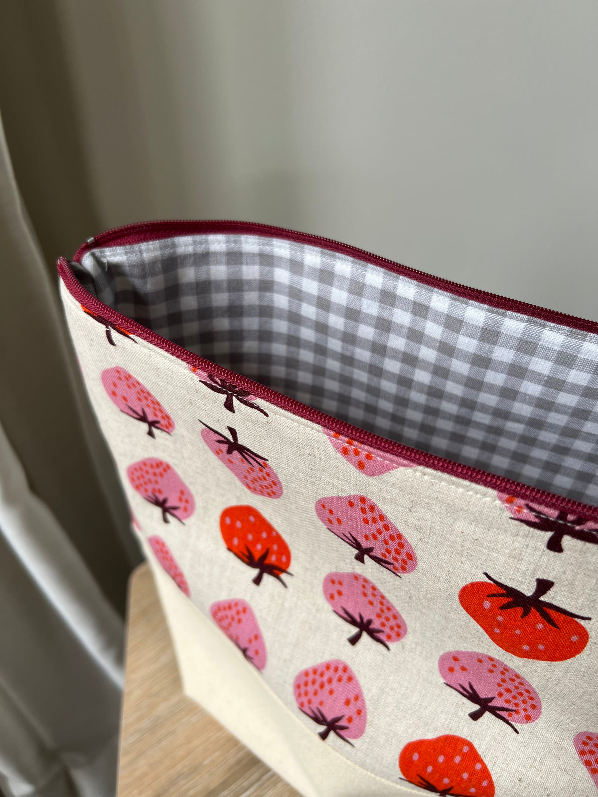 Large Project Bag- Natural Strawberries