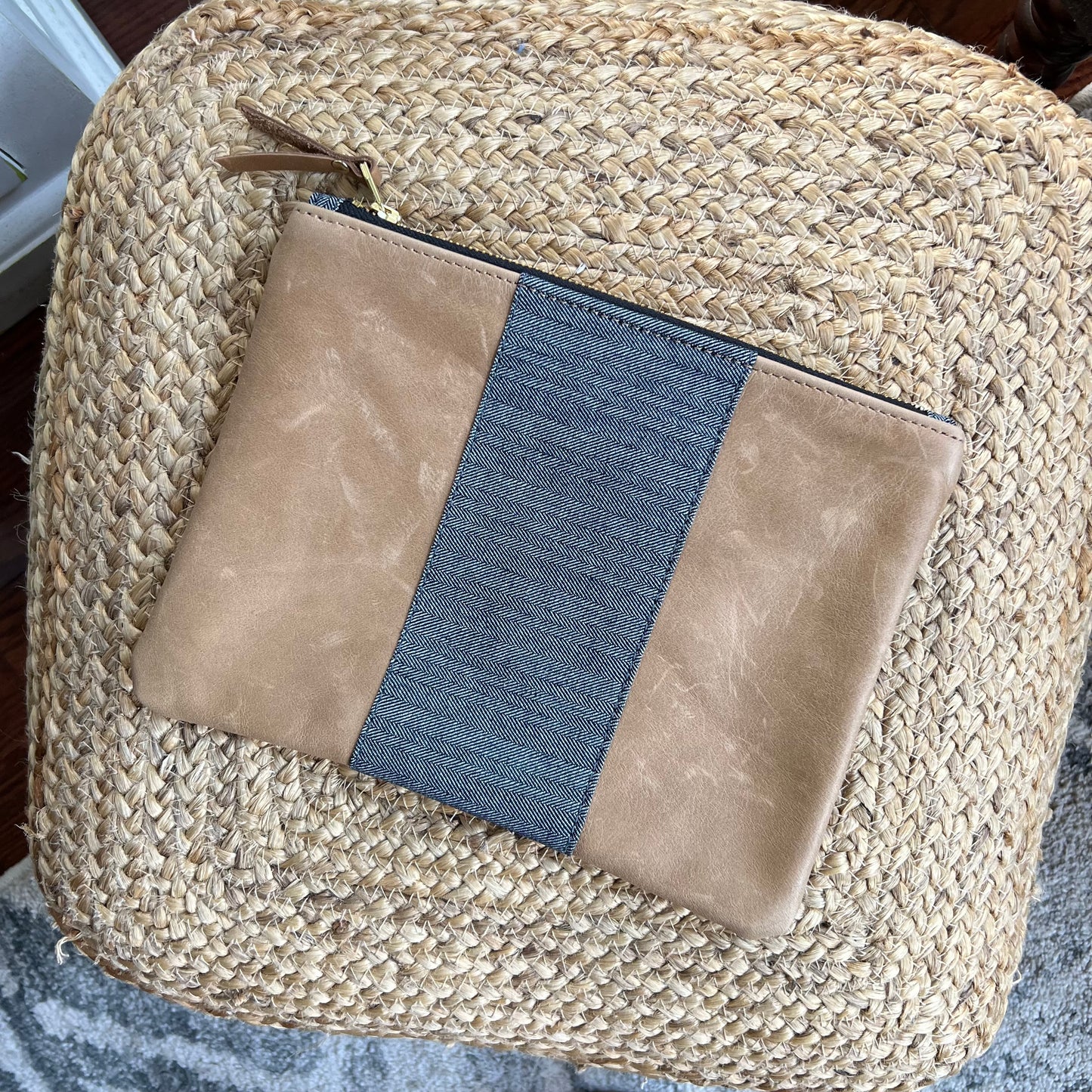 Signature Leather Flat Pouch/Clutch