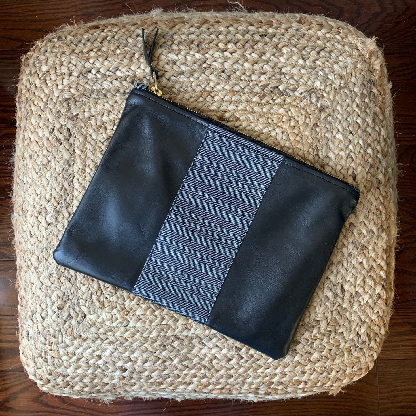 Signature Leather Flat Pouch/Clutch